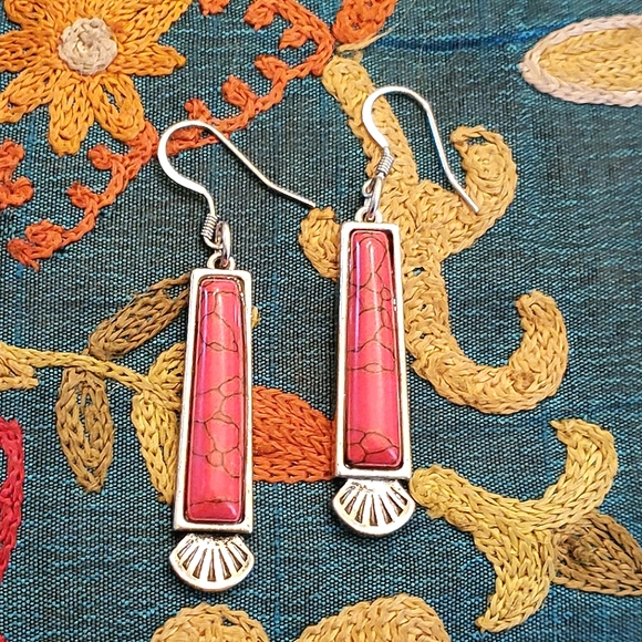 BOUTIQUE Jewelry - Southwest Red Howlite Dangle Earrings NWT